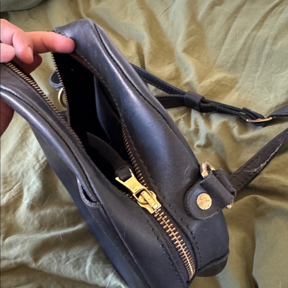 Portland Leather Midnight Black Round Bag - Picture 3 of 4